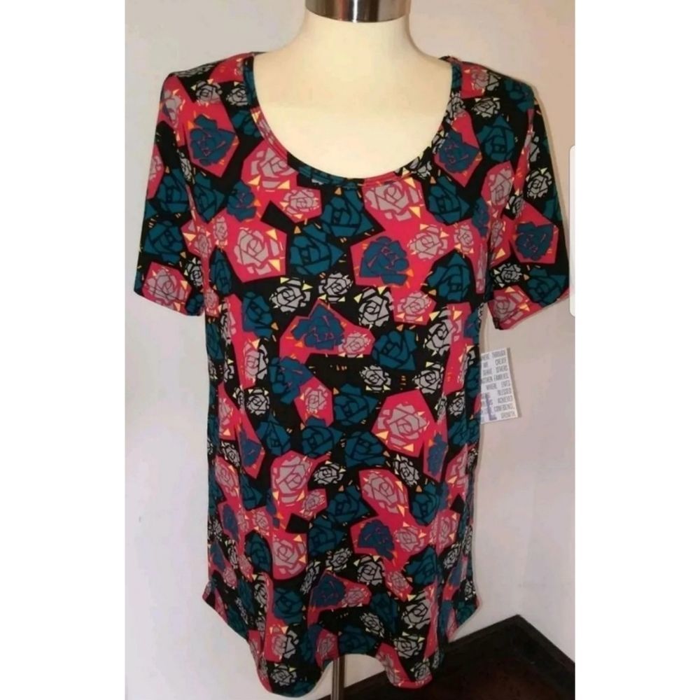 NWT Large L Classic T with Roses!!
